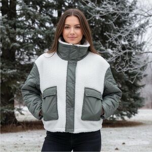 Athleta Women's Fleece Hybrid Jacket In Pelican/moss size Large EUC!